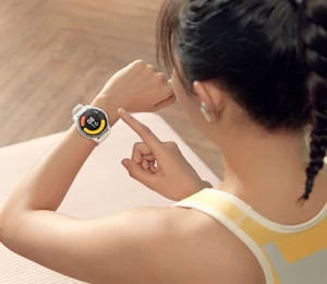 Xiaomi dévoile ses montres connectées et ses écouteurs : la marque s'embourgeoise